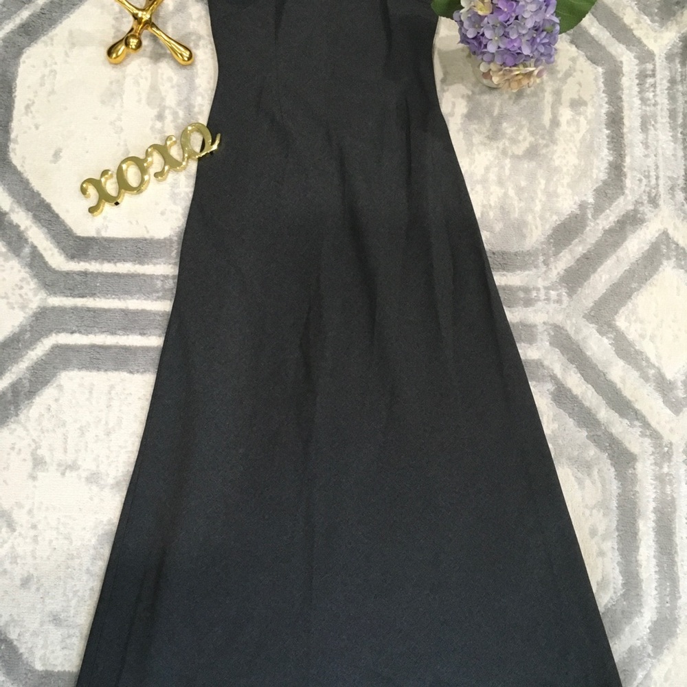 ✨CUTE LONG DRESS ✨ - Picture 2 of 4